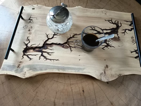 Plateau en bois foudroyé en peuplier